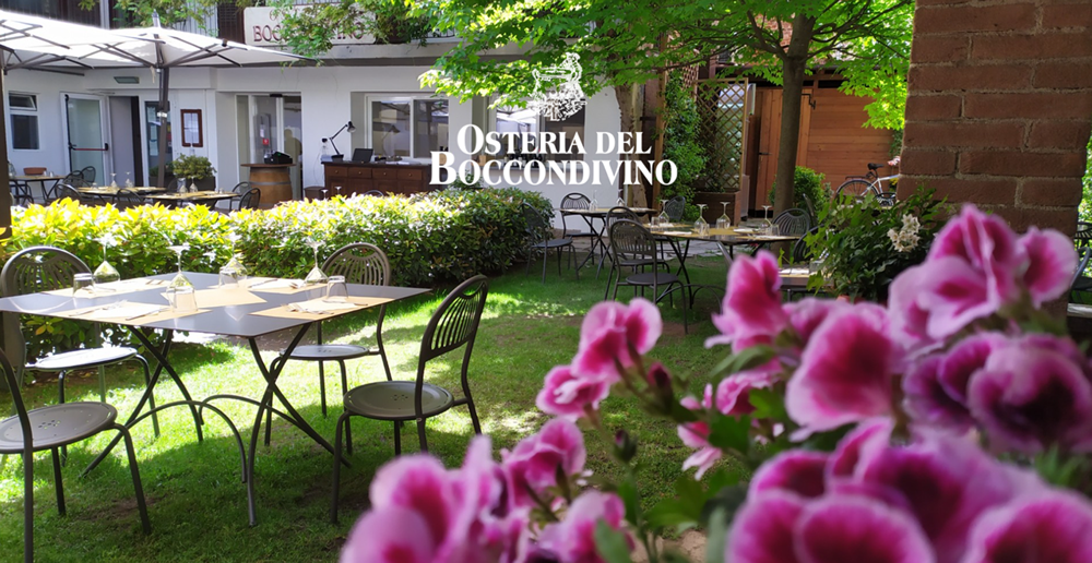 Garden dining at Boccon di Vino